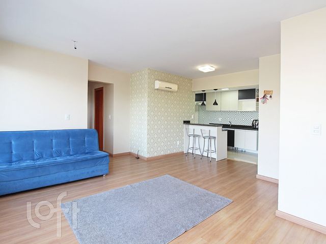 Apartamento com 81m², 3 dormitórios, 1 suíte, 2 vagas, Santana em Porto Alegre