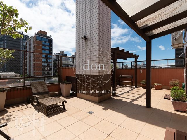 Apartamento com 226m², 3 dormitórios, 1 suíte, 3 vagas, Petrópolis em Porto Alegre