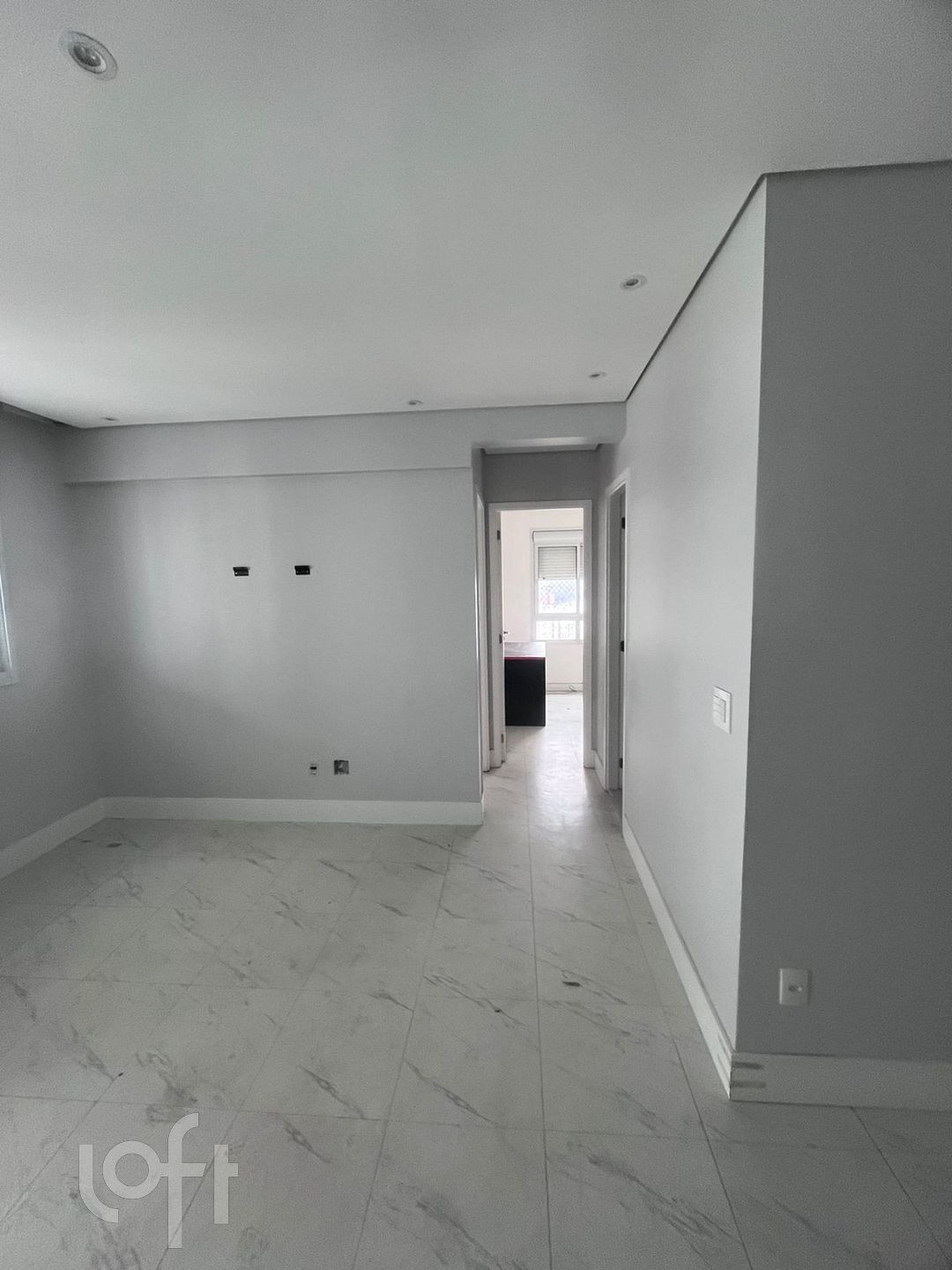 Apartamento à venda com 2 quartos, 78m² - Foto 2