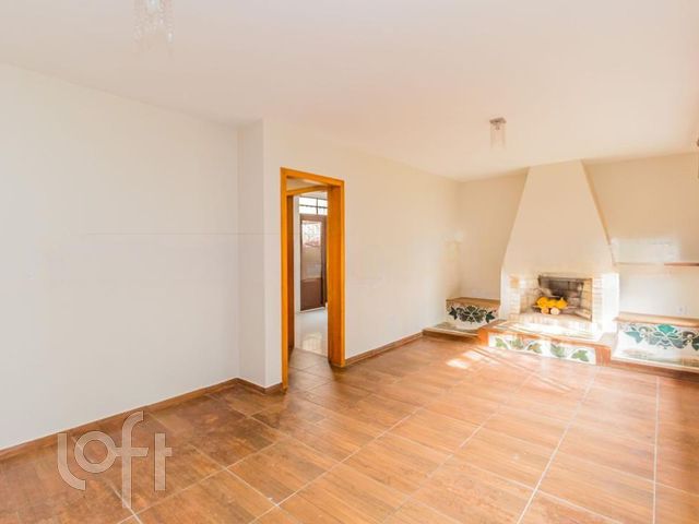 Casa com 162m², 4 dormitórios, 1 suíte, 3 vagas, Vila Ipiranga em Porto Alegre