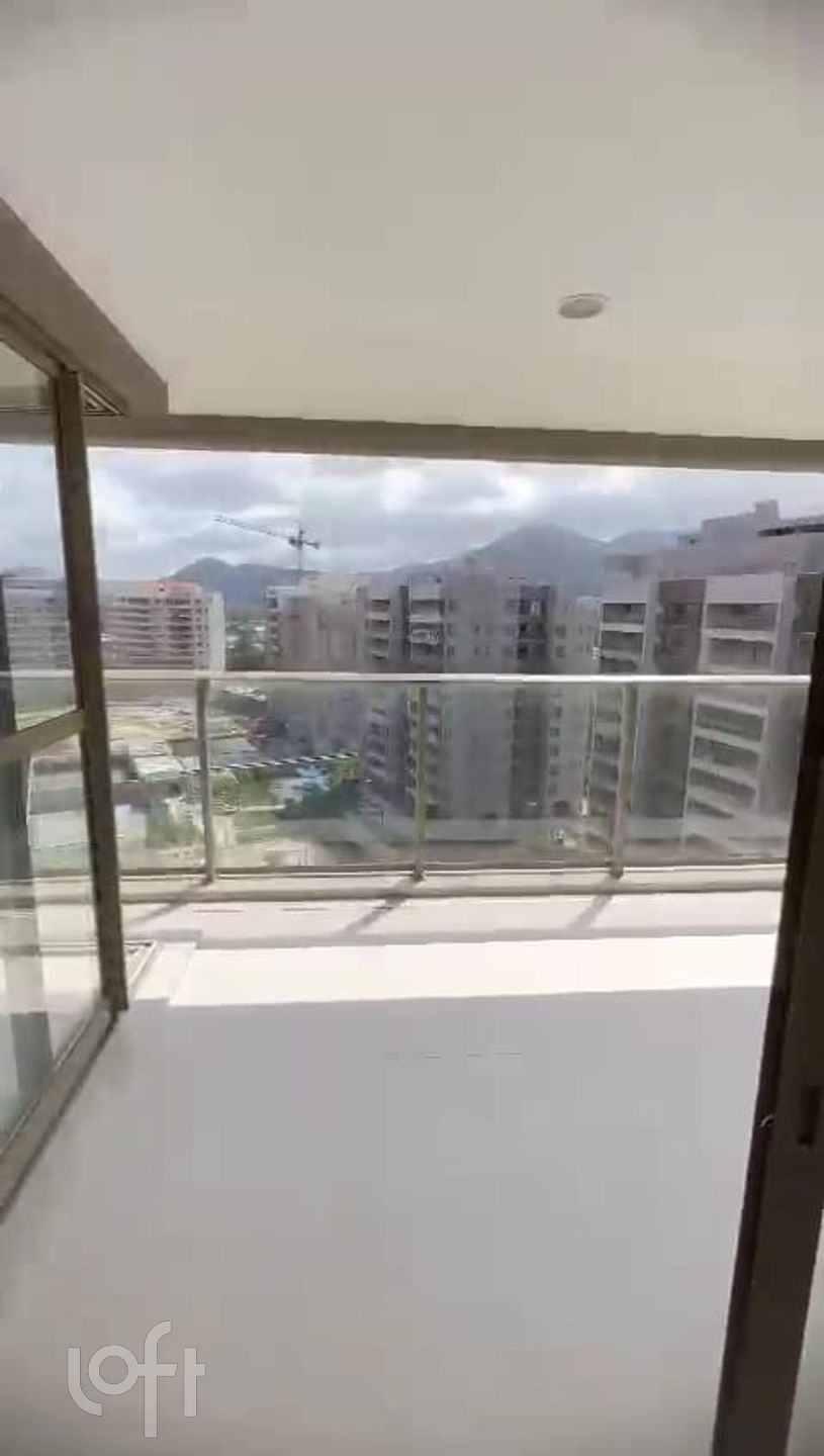 Apartamento à venda com 3 quartos, 121m² - Foto 3