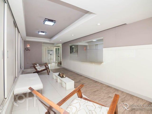 Apartamento com 67m², 2 dormitórios, 1 vaga, Santana em Porto Alegre