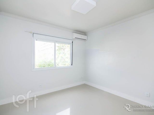 Apartamento com 67m², 2 dormitórios, 1 vaga, Santana em Porto Alegre