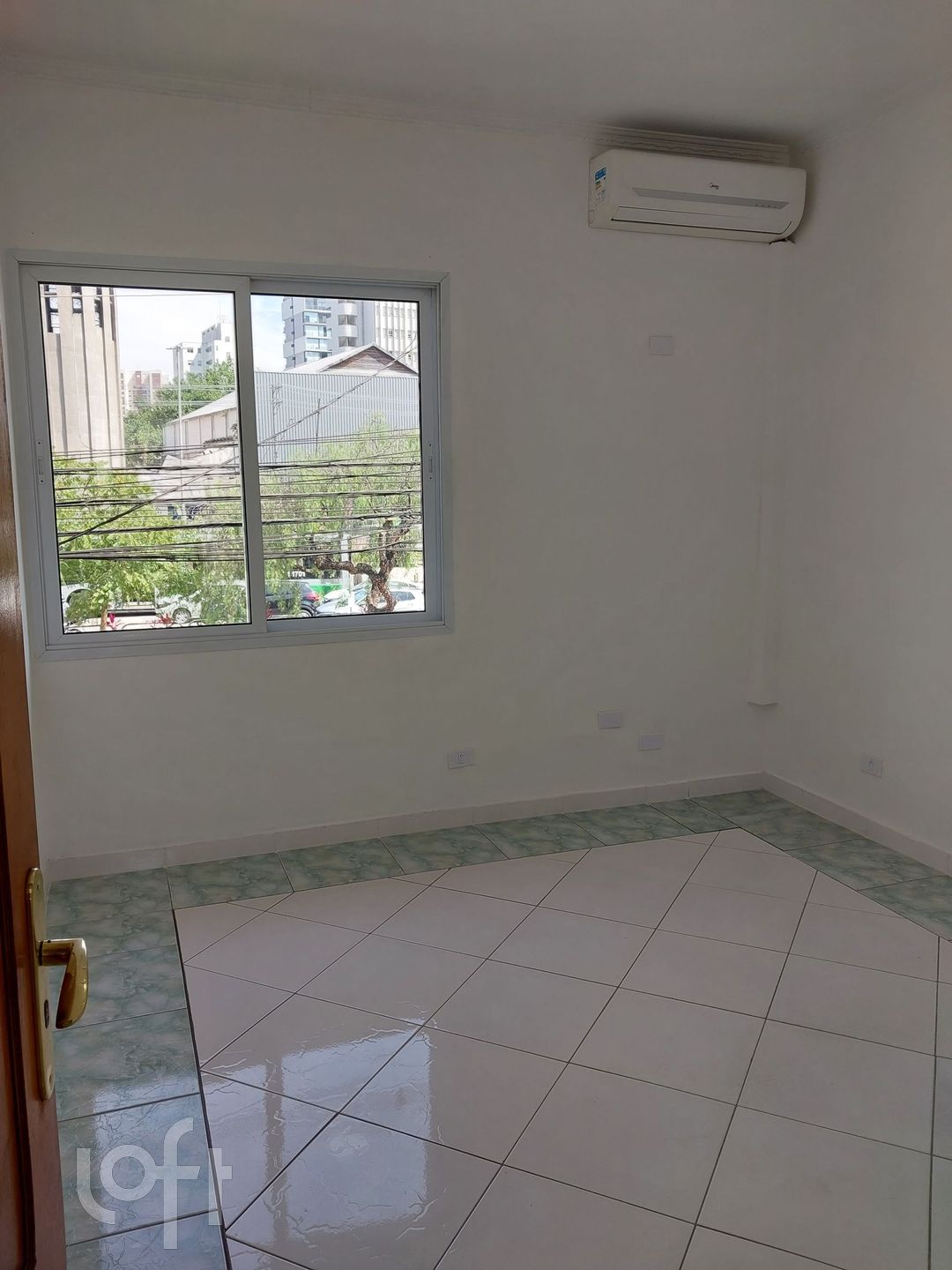 Apartamento à venda com 3 quartos, 92m² - Foto 2