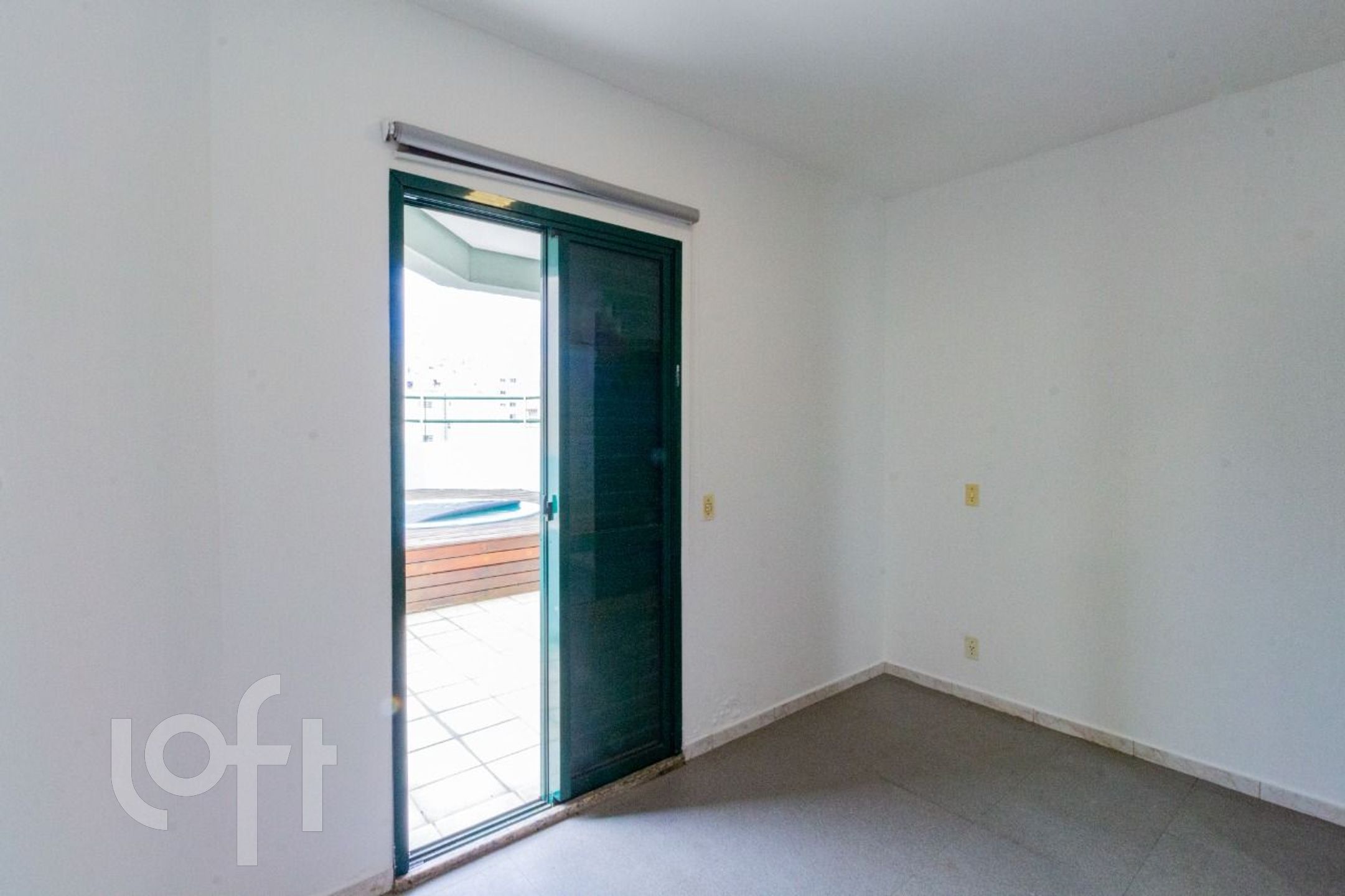 Apartamento à venda com 1 quarto, 64m² - Foto 2