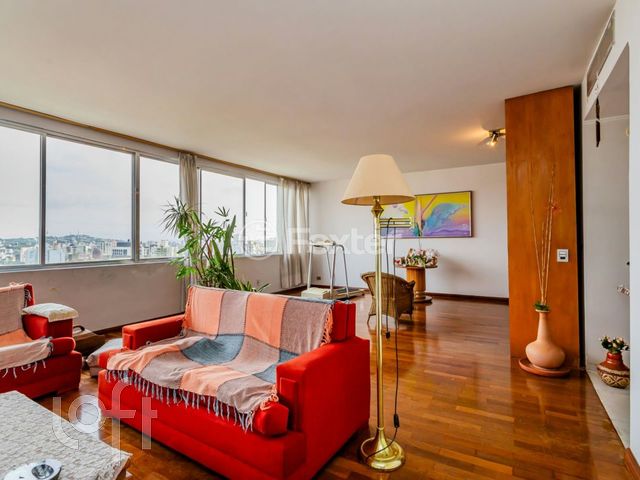 Apartamento com 222m², 3 dormitórios, 1 suíte, 2 vagas, Rio Branco em Porto Alegre