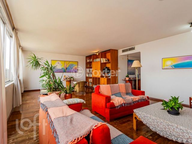 Apartamento com 222m², 3 dormitórios, 1 suíte, 2 vagas, Rio Branco em Porto Alegre