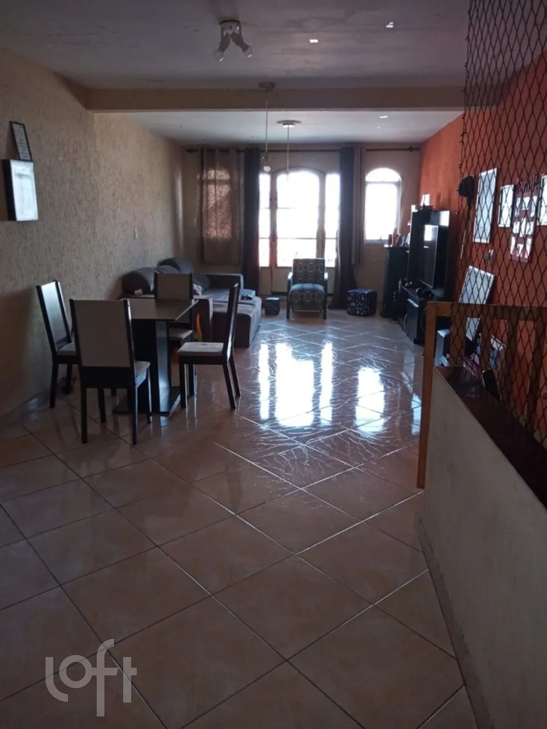 Casa à venda com 4 quartos, 125m² - Foto 2