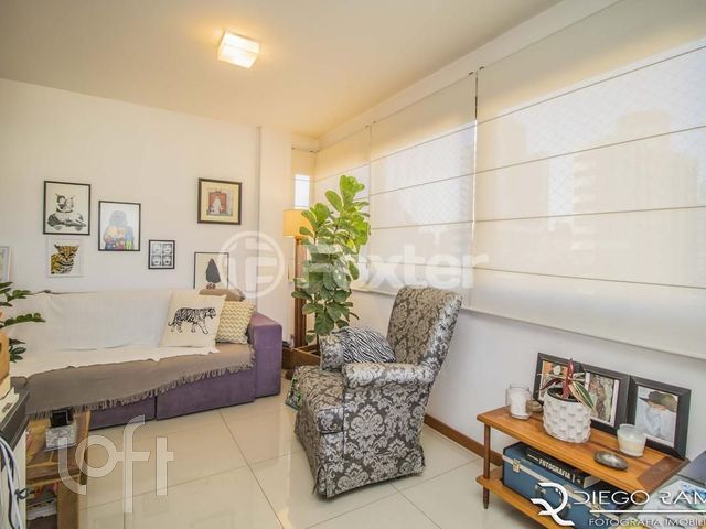 Apartamento com 118m², 3 dormitórios, 1 suíte, 2 vagas, Petrópolis em Porto Alegre
