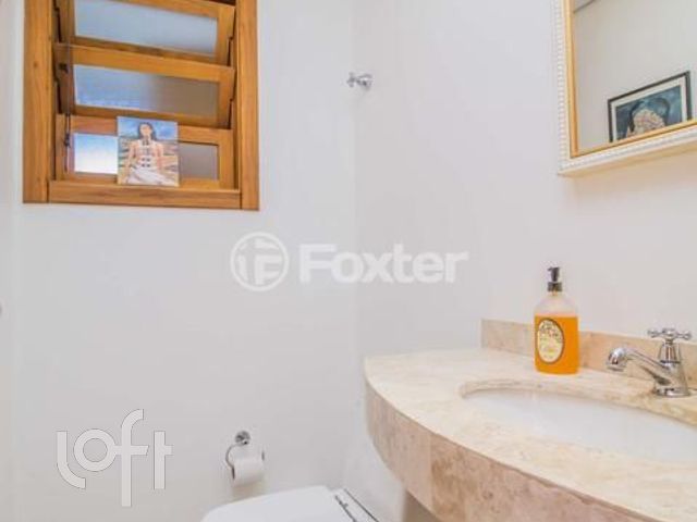 Apartamento com 118m², 3 dormitórios, 1 suíte, 2 vagas, Petrópolis em Porto Alegre