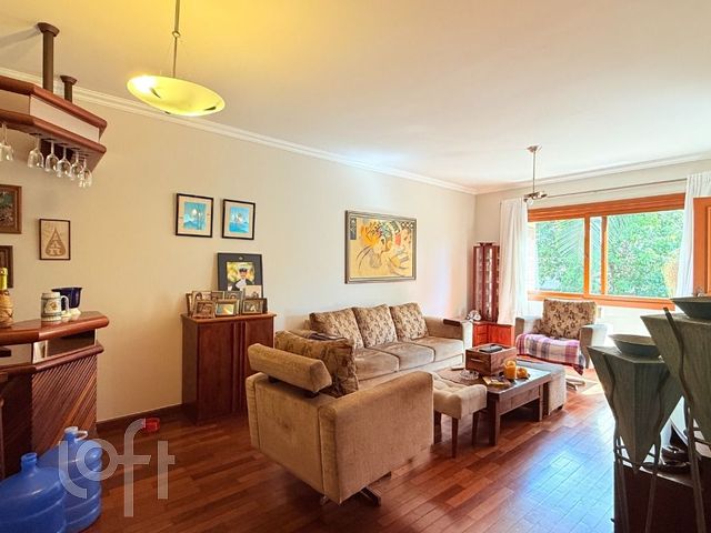 Apartamento com 268m², 3 dormitórios, 1 suíte, 2 vagas, São João em Porto Alegre