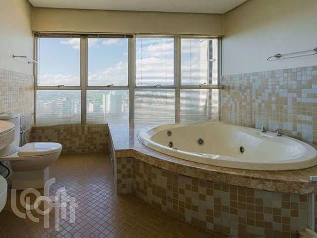 Apartamento com 314m², 3 dormitórios, 2 suítes, 2 vagas, Moinhos de Vento em Porto Alegre