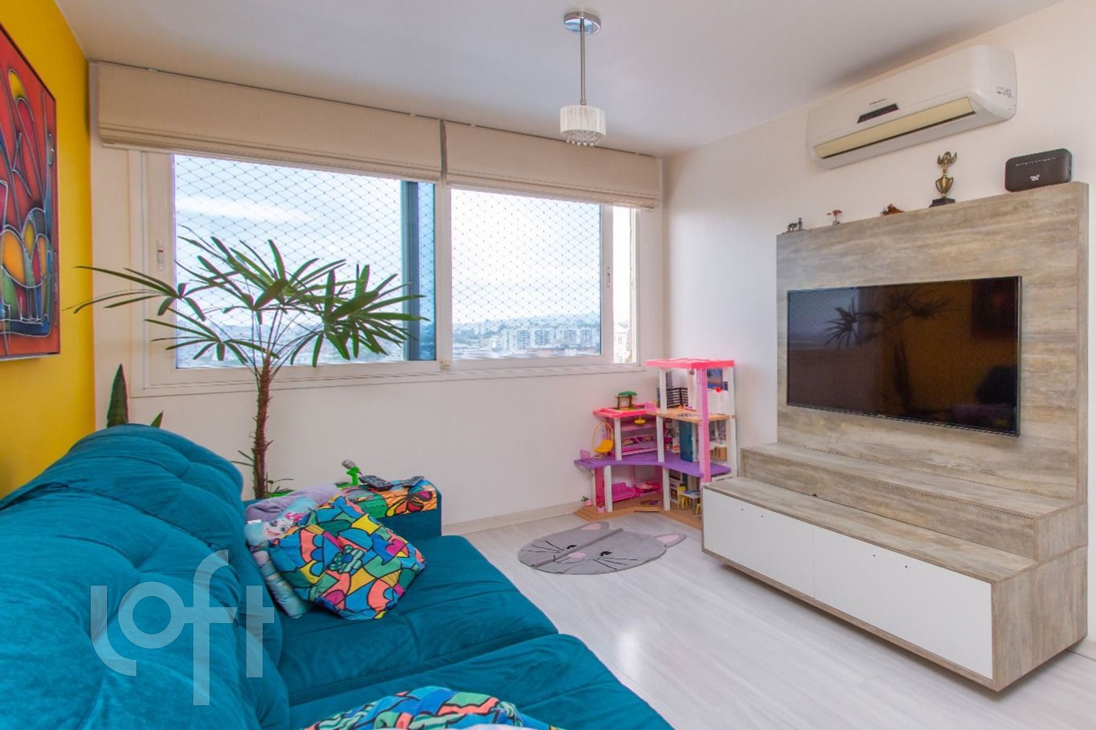 Apartamento com 59m², 2 dormitórios, 1 suíte, 1 vaga, São João em Porto Alegre