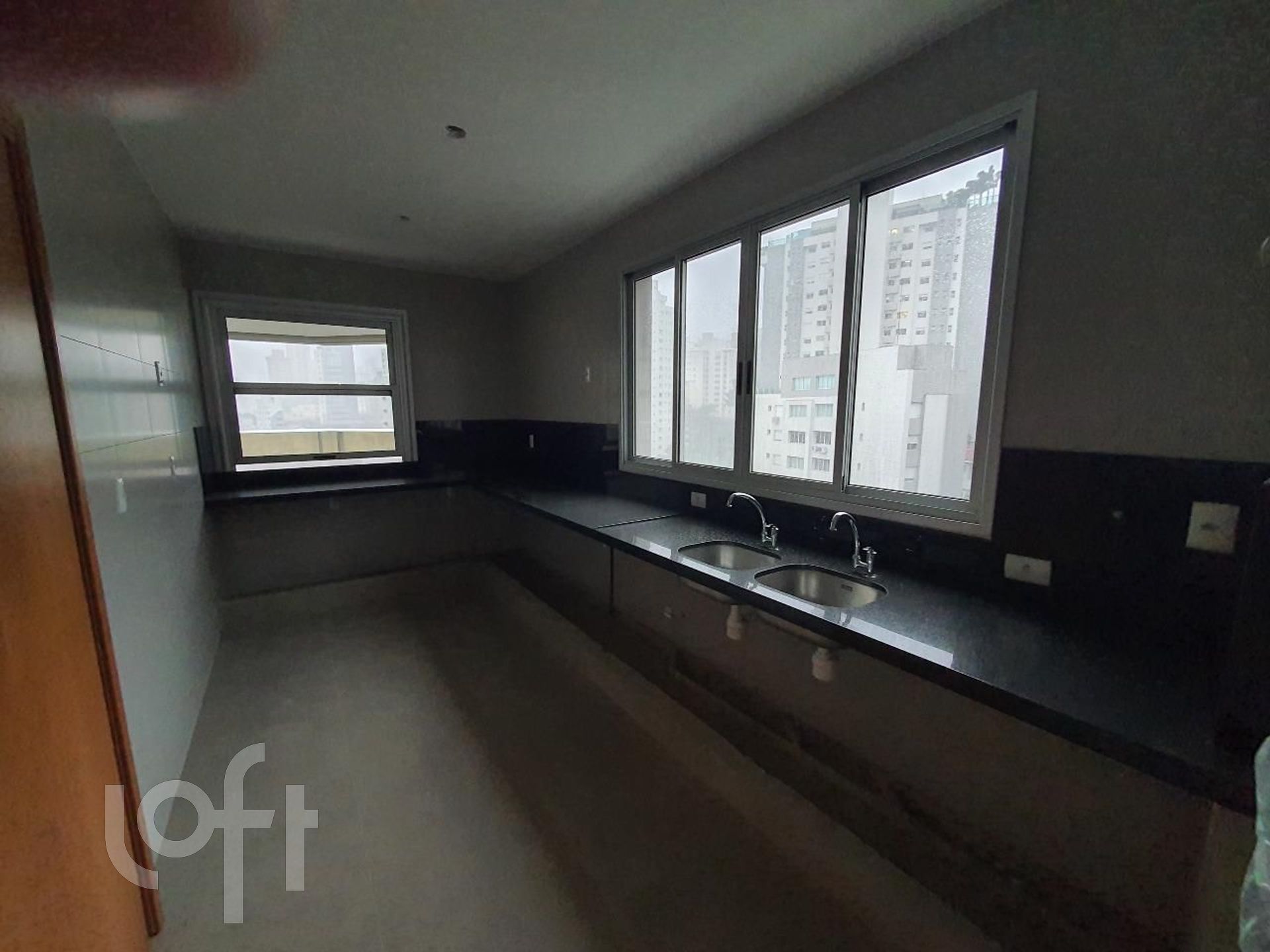 Apartamento à venda com 4 quartos, 145m² - Foto 13