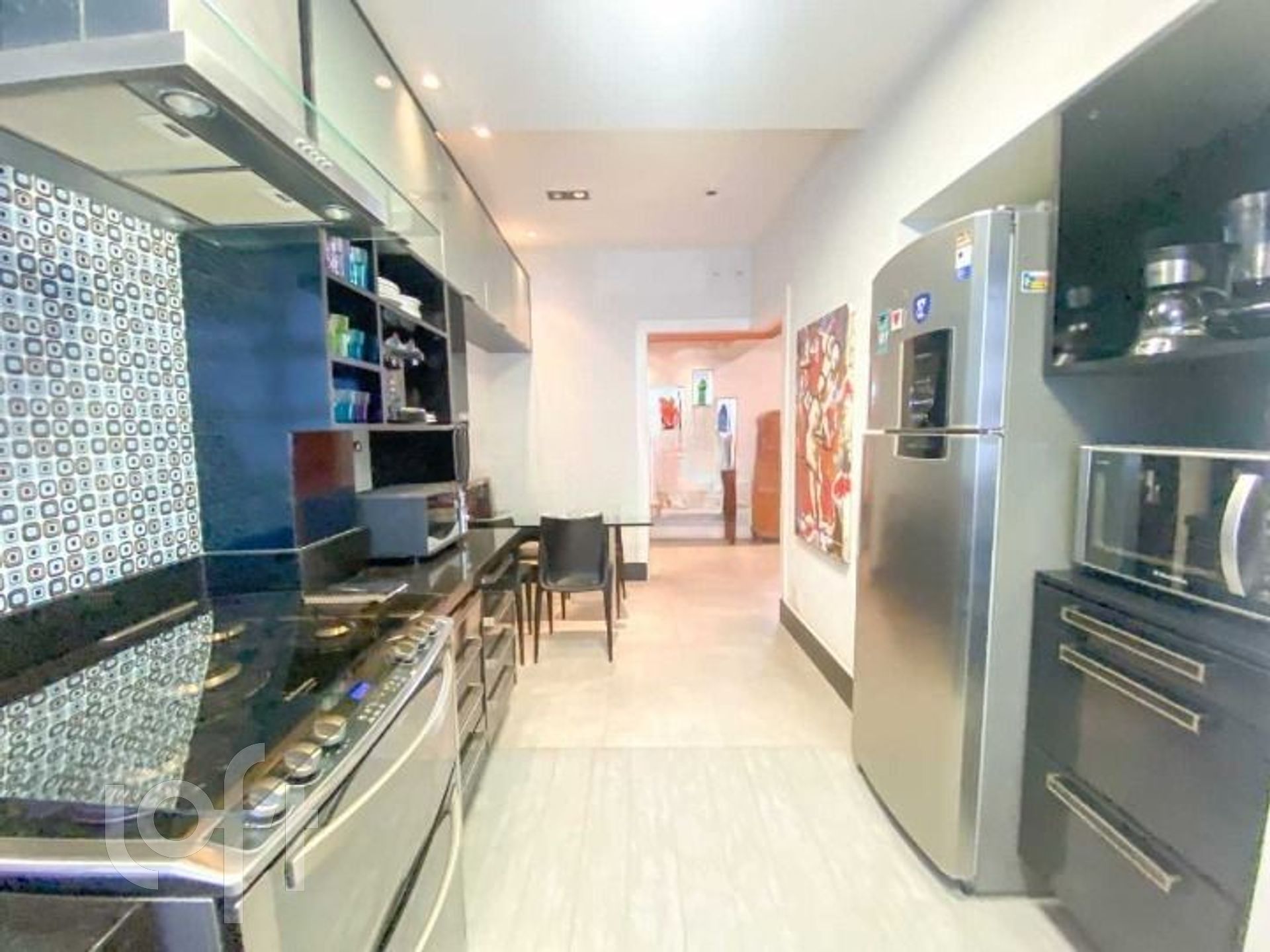 Apartamento à venda com 3 quartos, 136m² - Foto 6