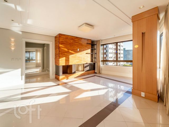 Apartamento com 182m², 3 dormitórios, 3 suítes, 3 vagas, Petrópolis em Porto Alegre