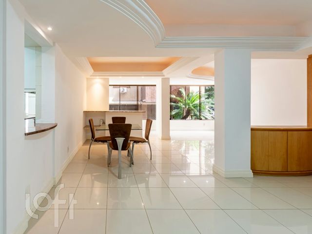 Apartamento com 113m², 2 dormitórios, 1 suíte, 1 vaga, Bela Vista em Porto Alegre