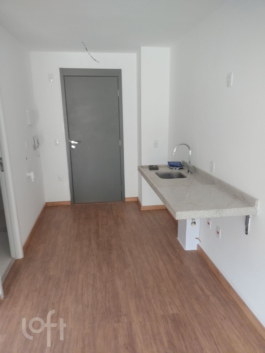 Apartamento à venda com 1 quarto, 28m² - Foto 3