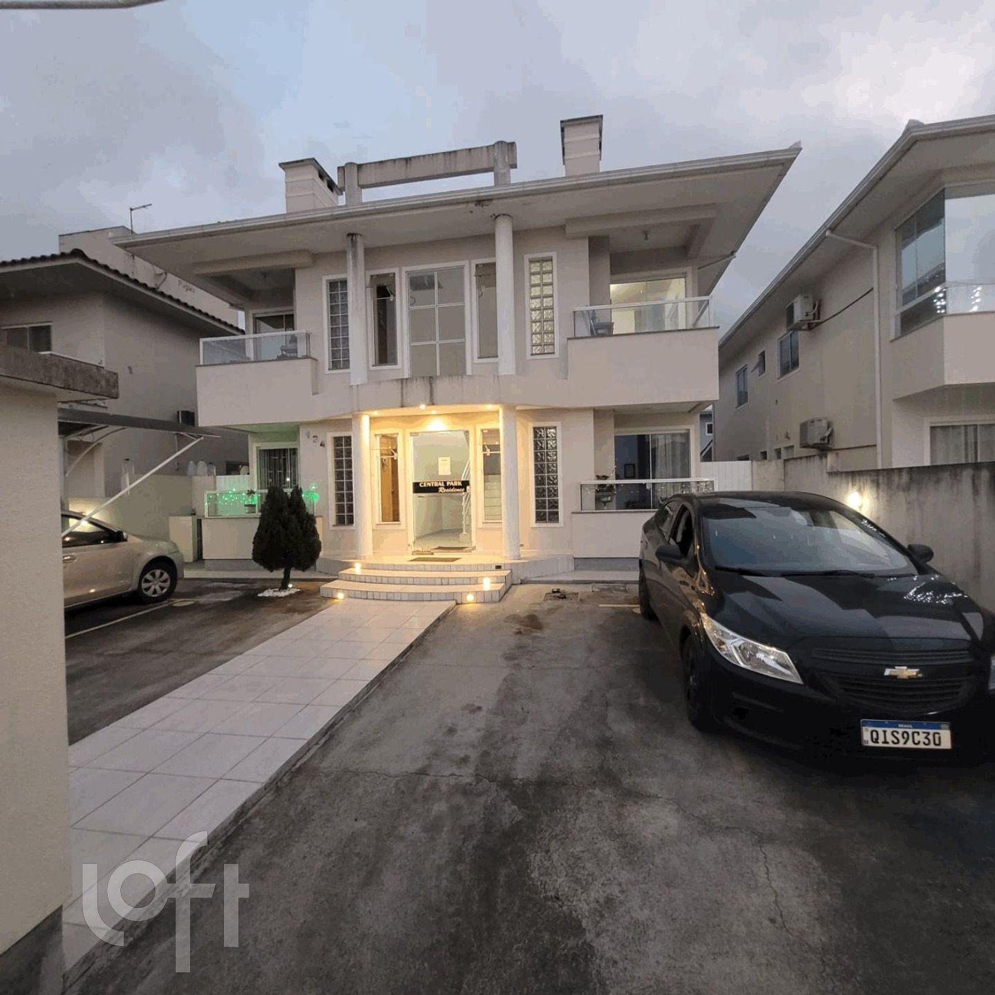 Apartamento à venda em Nova Palhoca com 60 m², 2 quartos, 1 suíte, 1 vaga