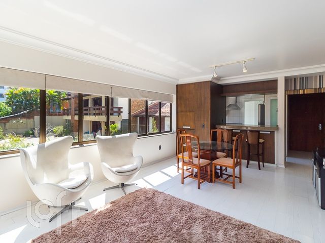 Apartamento com 101m², 3 dormitórios, 1 suíte, 2 vagas, Bela Vista em Porto Alegre