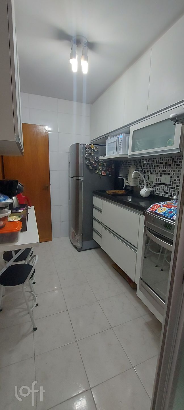 Apartamento à venda com 2 quartos, 67m² - Foto 3