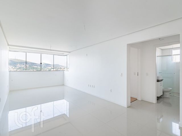 Apartamento com 71m², 2 dormitórios, 1 suíte, 2 vagas, Jardim Botânico em Porto Alegre