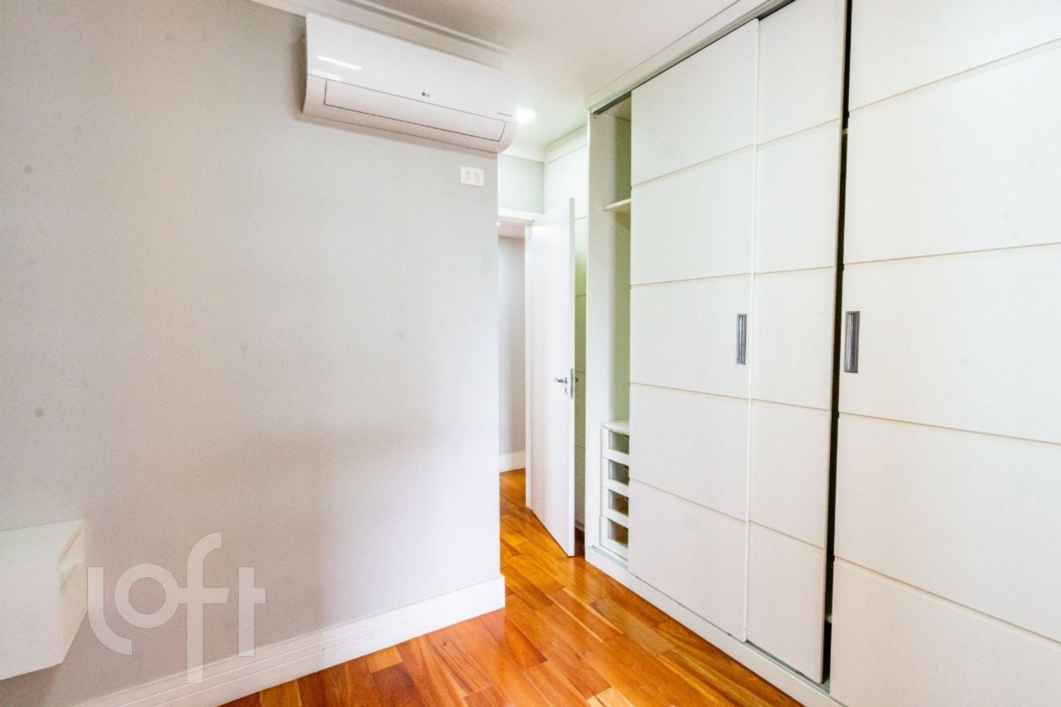 Apartamento à venda com 2 quartos, 82m² - Foto 10