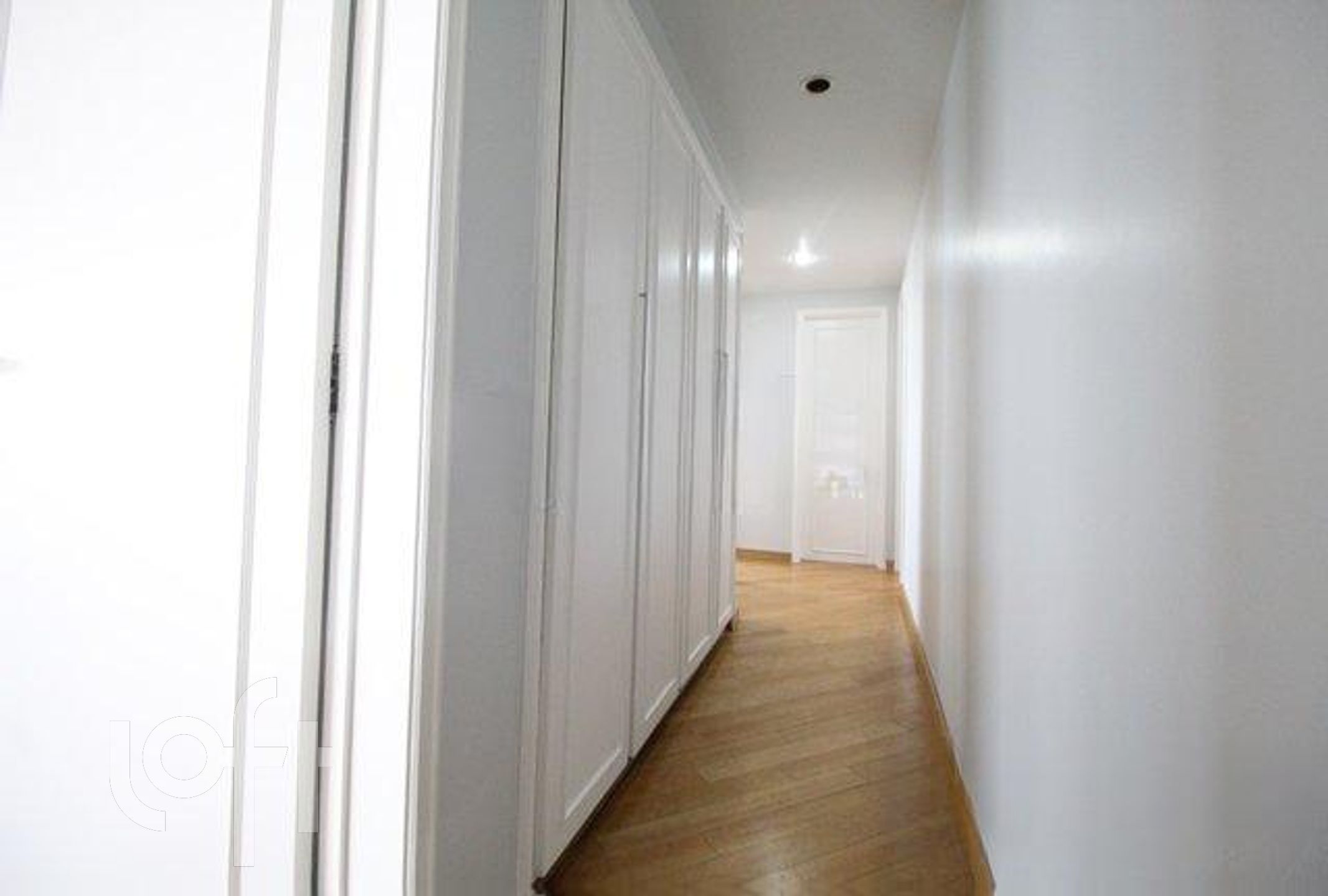 Apartamento à venda com 3 quartos, 125m² - Foto 11