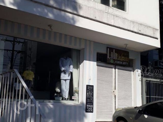 Casa com 250m², 4 dormitórios, 1 suíte, 3 vagas, Menino Deus em Porto Alegre