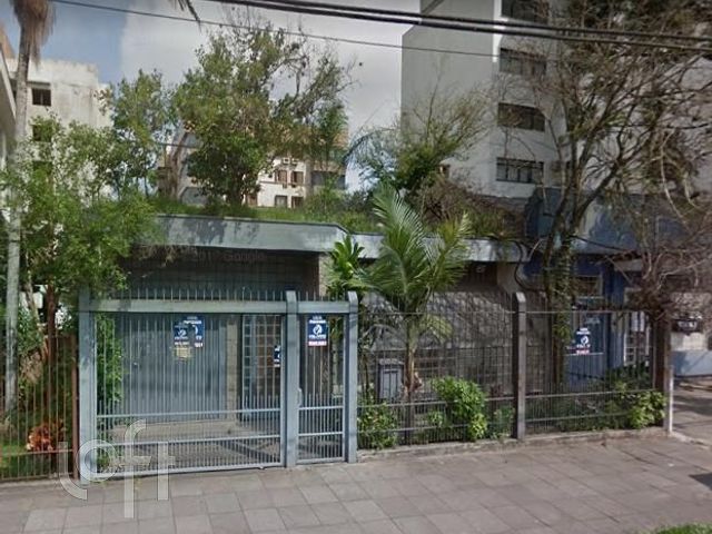 Casa com 314m², 3 dormitórios, 1 suíte, Petrópolis em Porto Alegre
