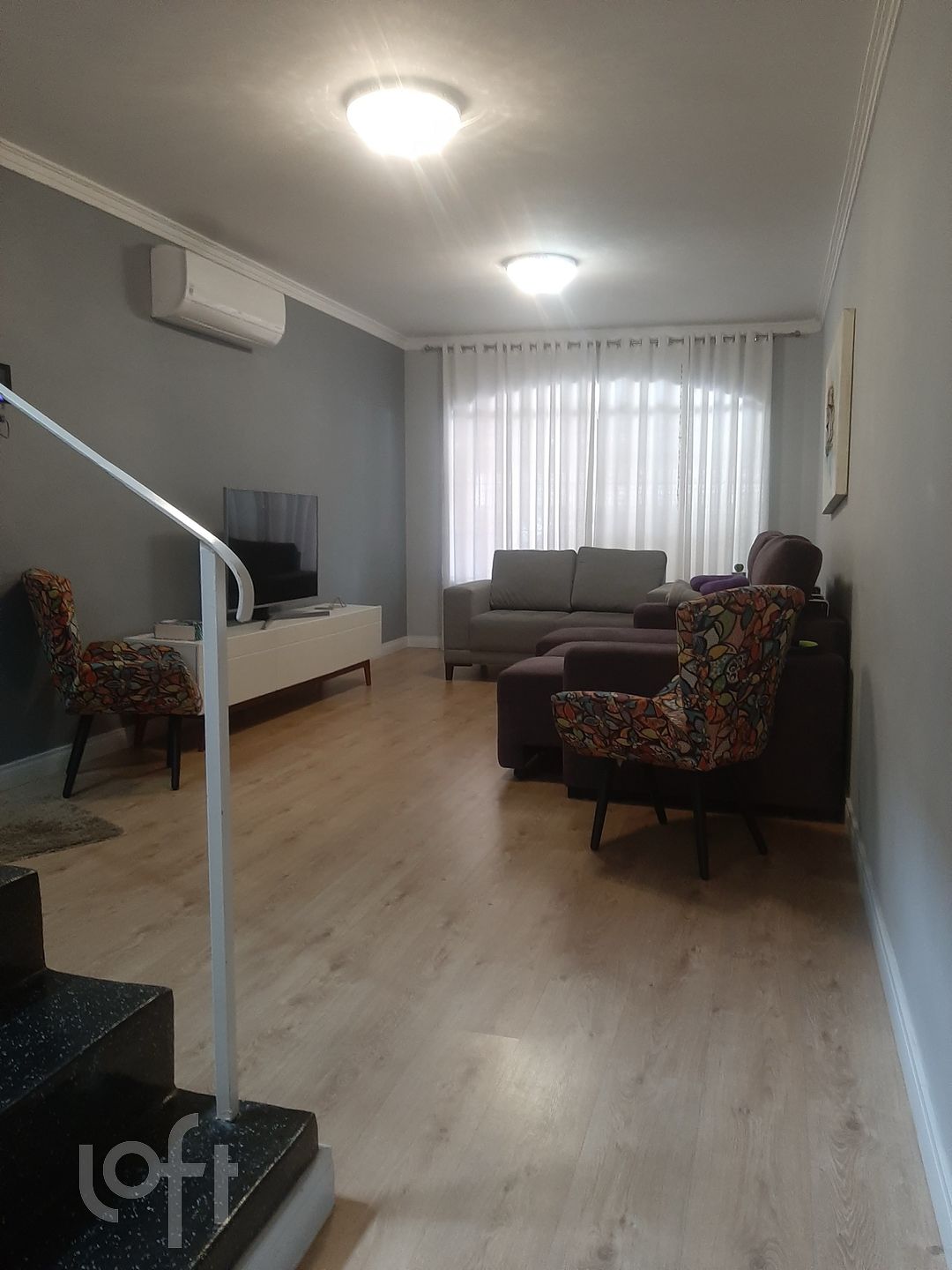 Casa à venda com 3 quartos, 124m² - Foto 1