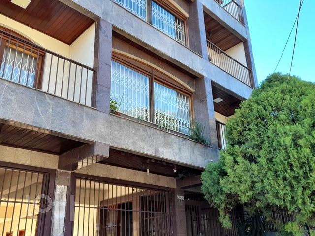 Apartamento com 156m², 4 dormitórios, 2 vagas, Vila Ipiranga em Porto Alegre