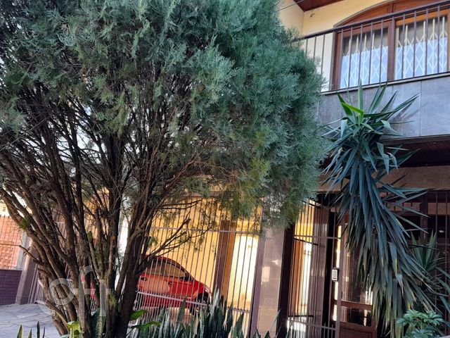 Apartamento com 156m², 4 dormitórios, 2 vagas, Vila Ipiranga em Porto Alegre