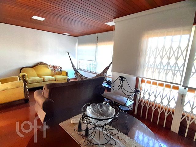 Apartamento com 156m², 4 dormitórios, 2 vagas, Vila Ipiranga em Porto Alegre