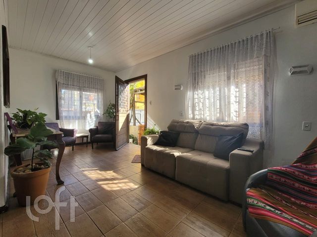 Casa com 300m², 6 dormitórios, 2 suítes, 3 vagas, Cristo Redentor em Porto Alegre