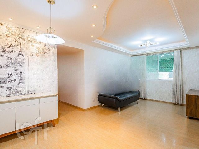 Apartamento com 78m², 3 dormitórios, 1 suíte, 1 vaga, São João em Porto Alegre