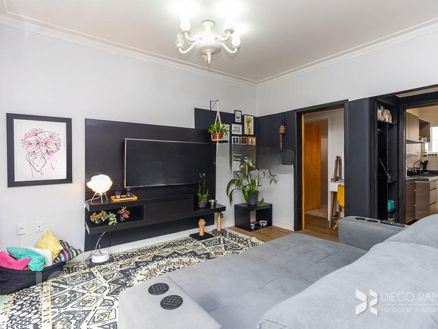 Apartamento com 97m², 2 dormitórios, 1 suíte, 1 vaga, Menino Deus em Porto Alegre