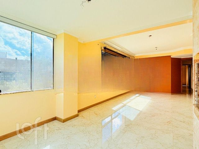 Apartamento com 91m², 3 dormitórios, 1 suíte, 2 vagas, Petrópolis em Porto Alegre