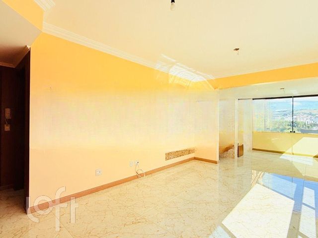 Apartamento com 91m², 3 dormitórios, 1 suíte, 2 vagas, Petrópolis em Porto Alegre