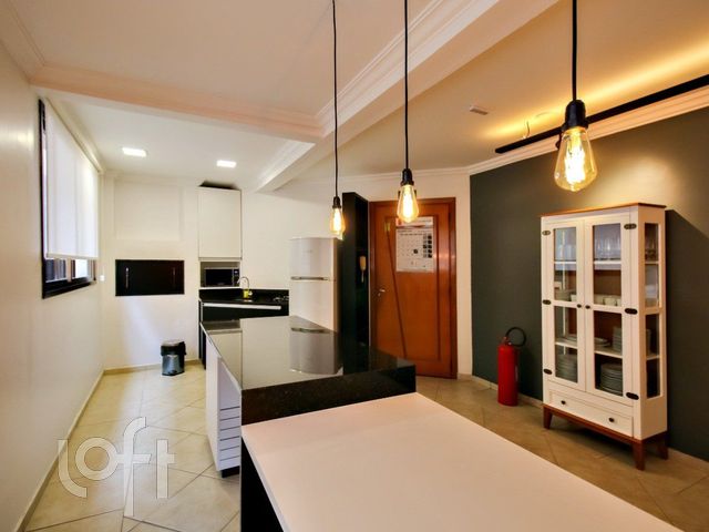 Apartamento com 119m², 3 dormitórios, 1 suíte, 2 vagas, Rio Branco em Porto Alegre