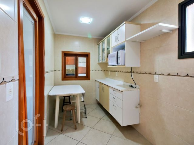 Apartamento com 119m², 3 dormitórios, 1 suíte, 2 vagas, Rio Branco em Porto Alegre