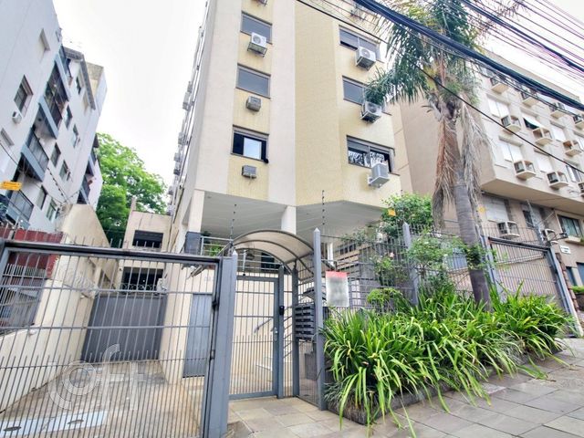 Apartamento com 119m², 3 dormitórios, 1 suíte, 2 vagas, Rio Branco em Porto Alegre