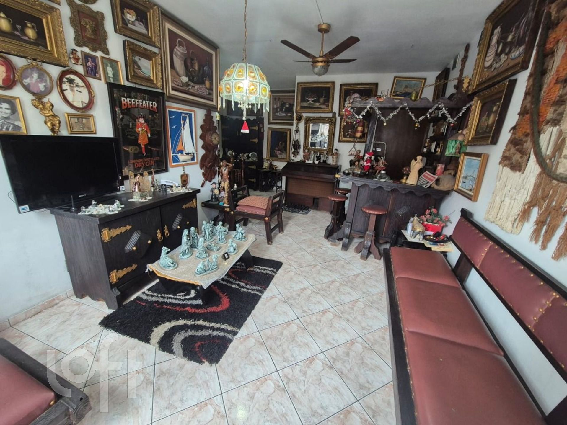 Apartamento à venda em Coqueiros com 101 m², 3 quartos, 1 suíte, 1 vaga