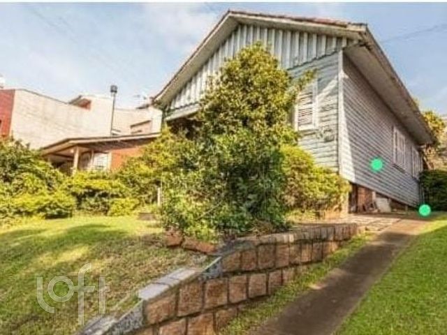 Casa com 451m², 2 dormitórios, Cristo Redentor em Porto Alegre