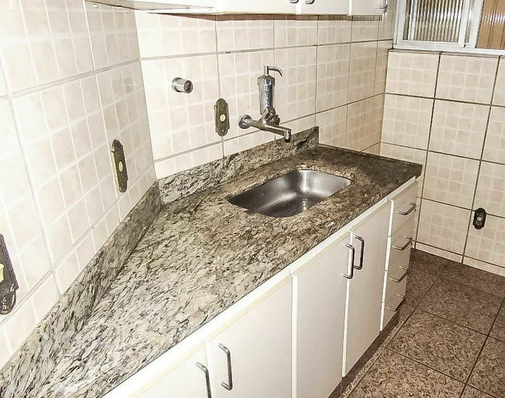 Apartamento à venda com 3 quartos, 84m² - Foto 7