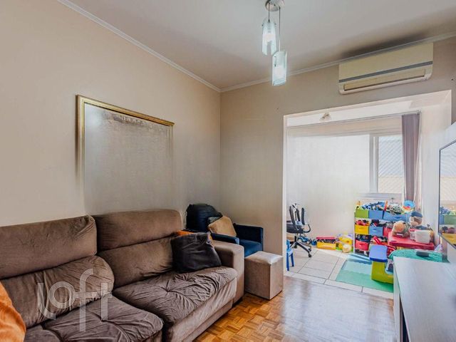 Apartamento com 84m², 3 dormitórios, 1 suíte, 1 vaga, Menino Deus em Porto Alegre