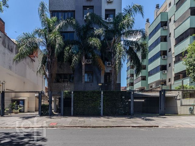 Apartamento com 96m², 3 dormitórios, 1 suíte, 2 vagas, Higienópolis em Porto Alegre