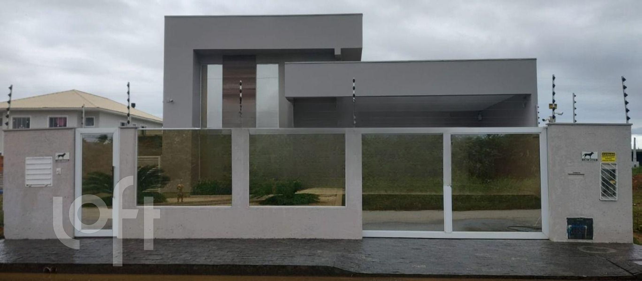 Casa à venda em Pinheira com 180 m², 3 quartos, 1 suíte, 1 vaga