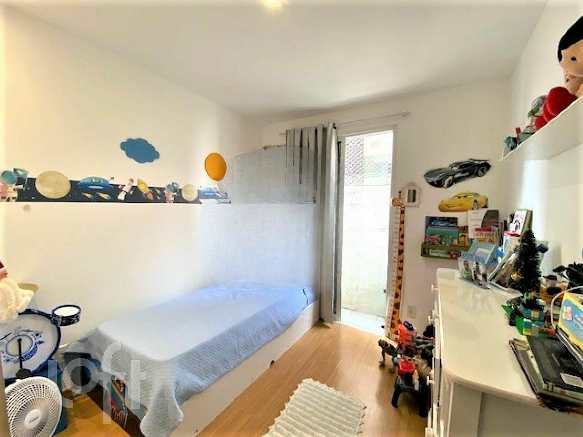 Apartamento à venda com 2 quartos, 76m² - Foto 4