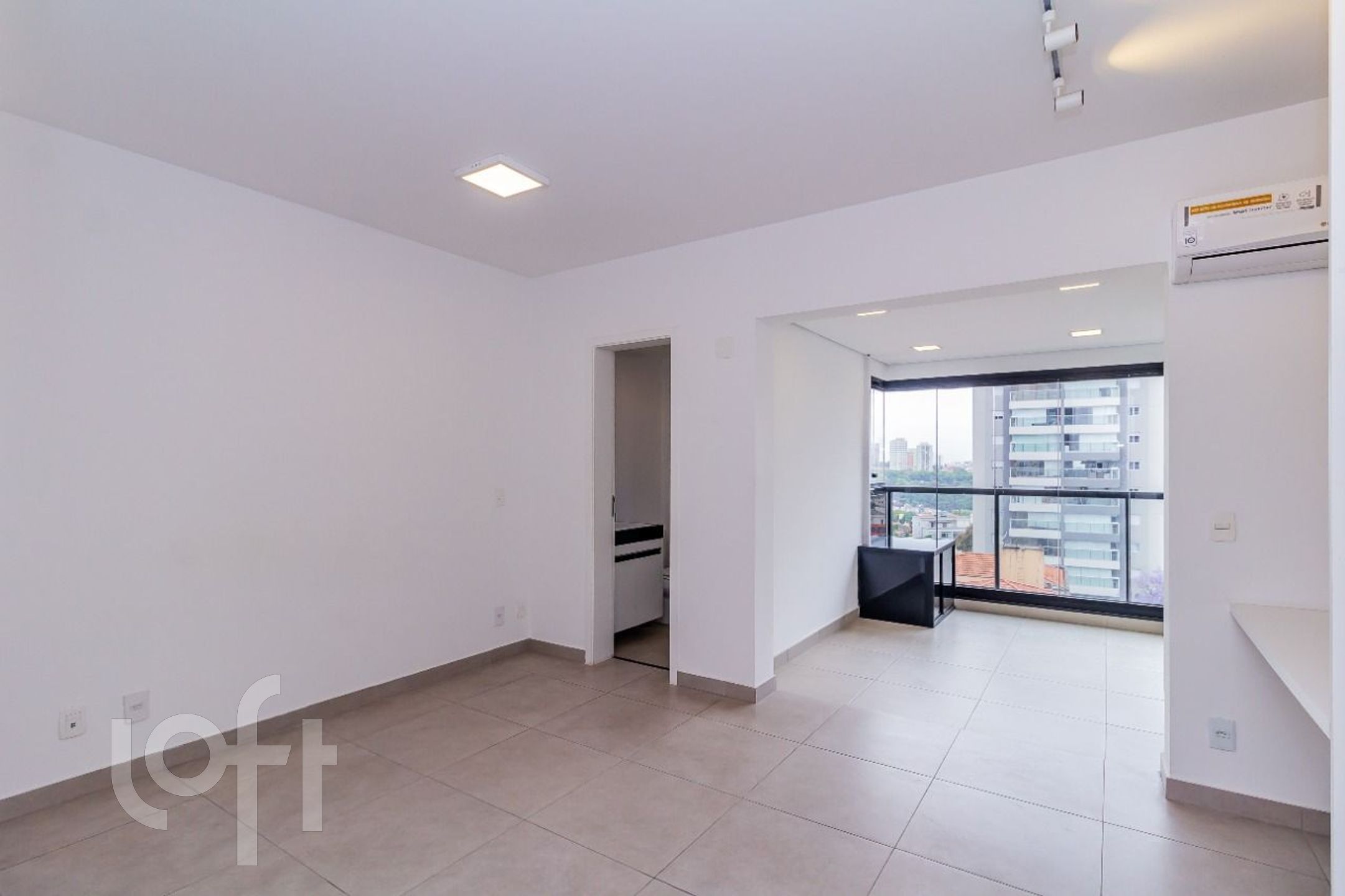 Apartamento à venda com 1 quarto, 33m² - Foto 1